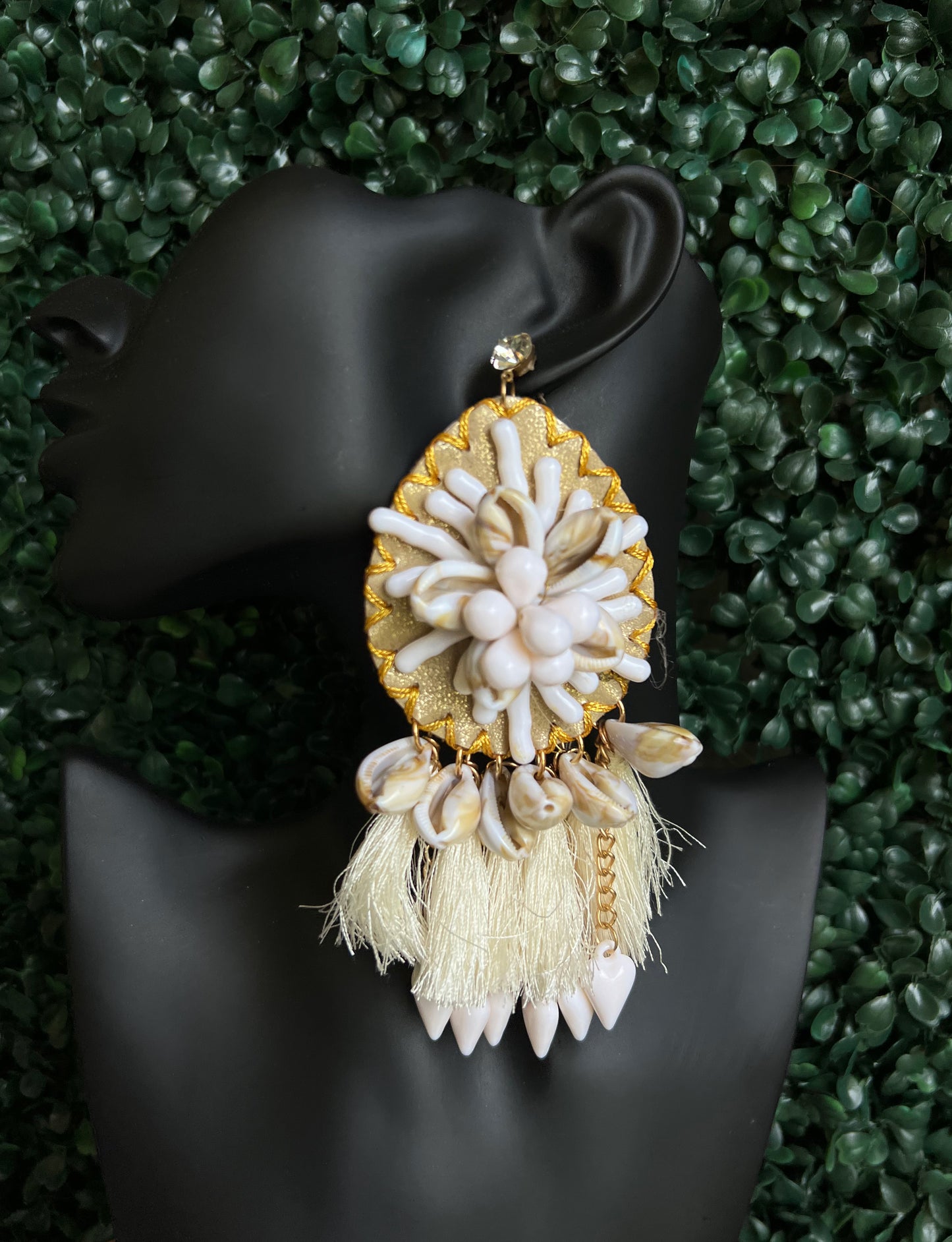 Dare to be different oversized Earrings