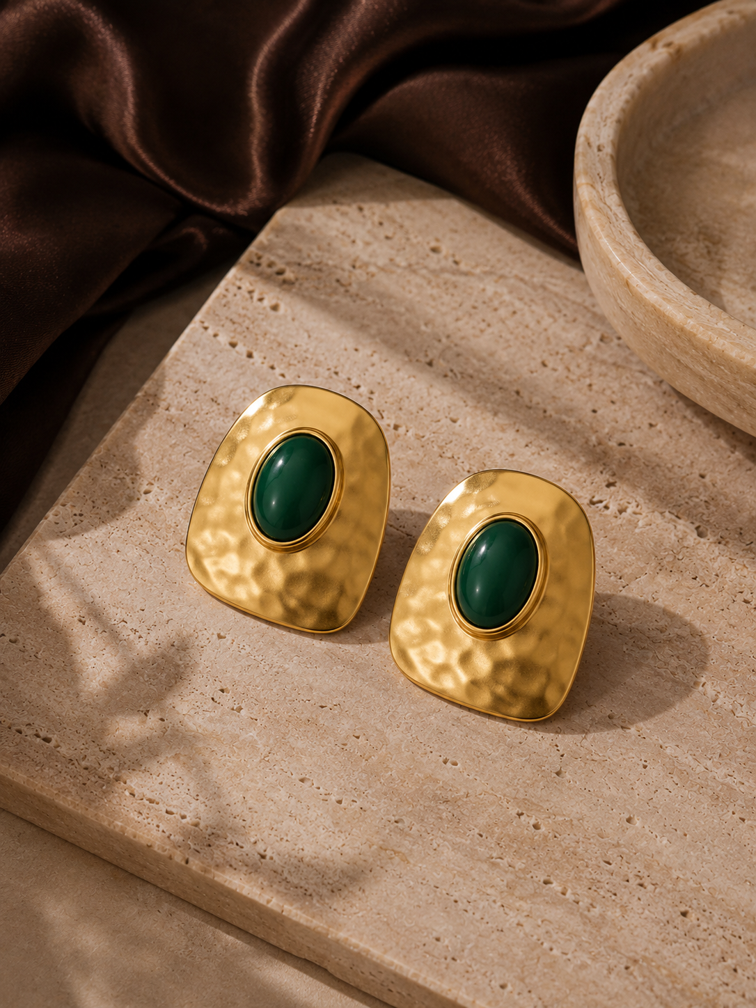 Grande Square Earrings – Emerald