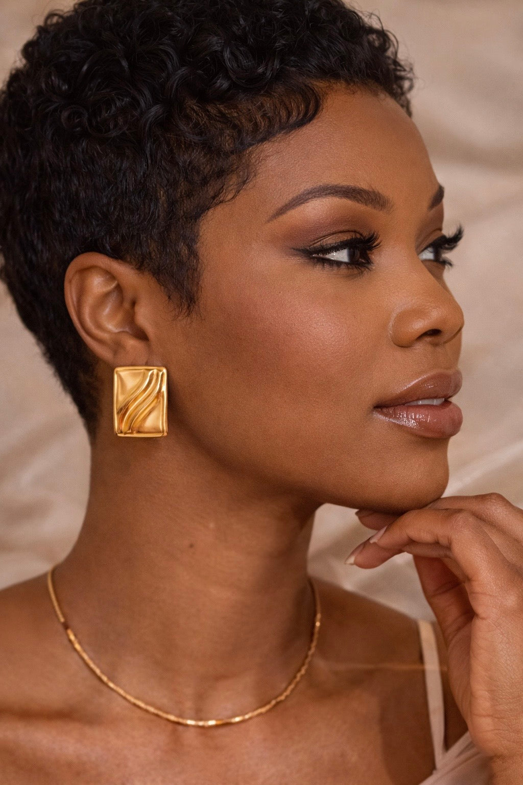 The Sculpted Luxe Earrings