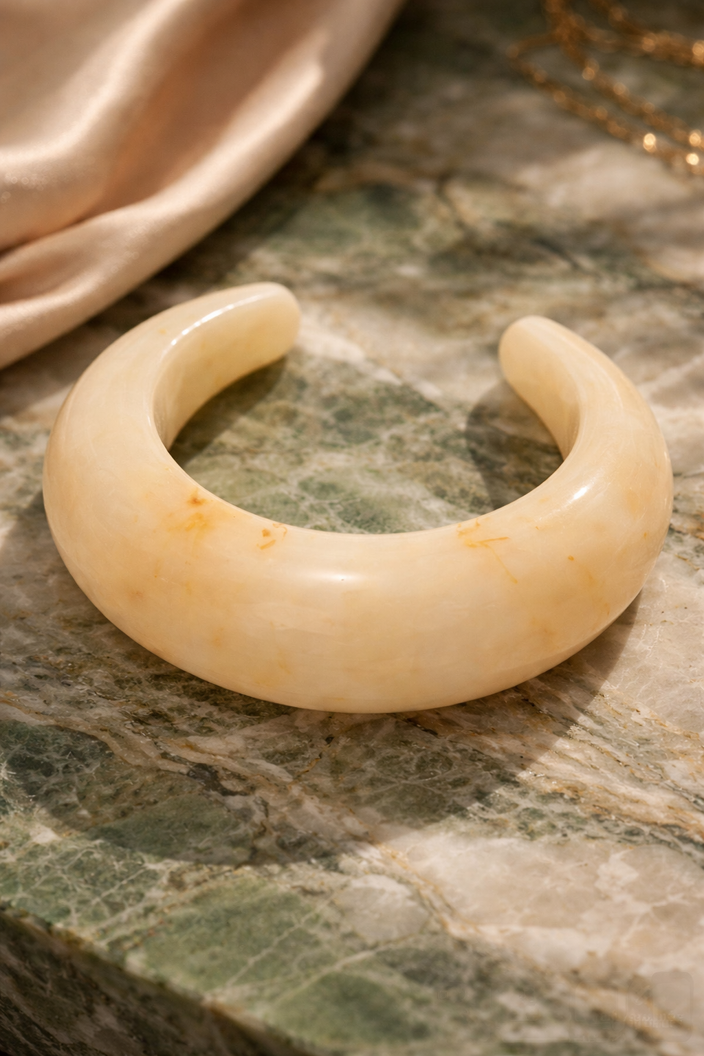 Cream Acrylic Irregular Bangle